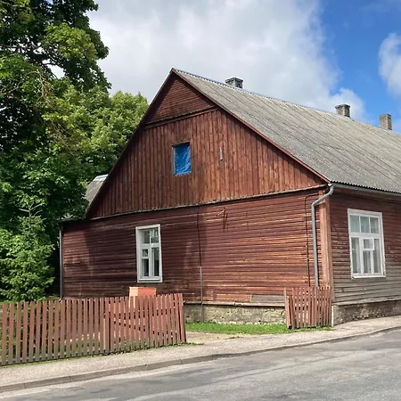 Pika Taenava Kuelaliskorter Апартаменты Курессааре